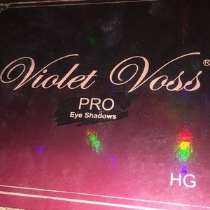 Violet Voss Pro my holy grail eyeshadow palette